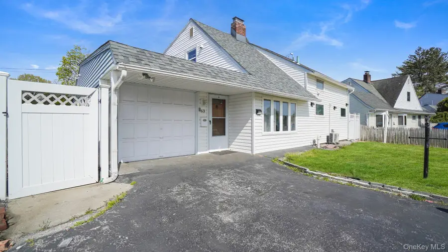 63 Blacksmith Road, Levittown, NY 11756 - #3