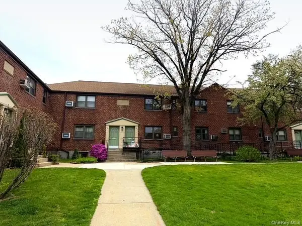 24614 57th Drive #G8, Douglaston, NY 11362