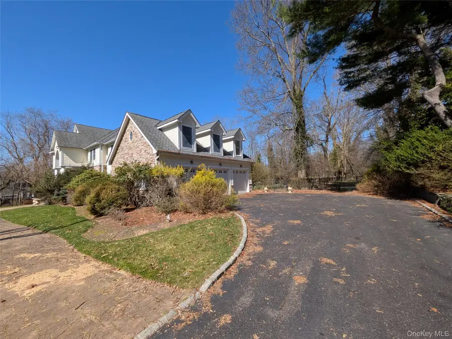 126 Old Field Road, Setauket, NY 11733 - #3