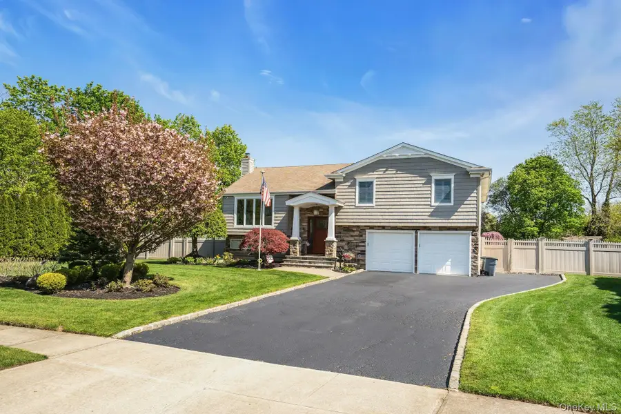 101 Hayrick Lane, Commack, NY 11725 - #3