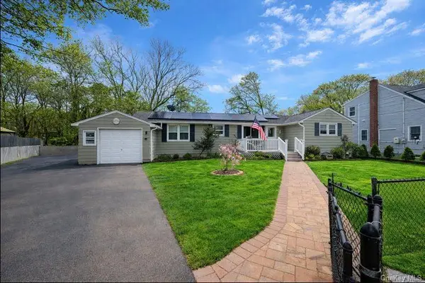 162 Parkwood Drive, Shirley, NY 11967