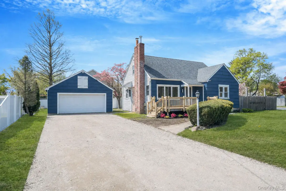150 Spur Drive S, Bay Shore, NY 11706 - #1