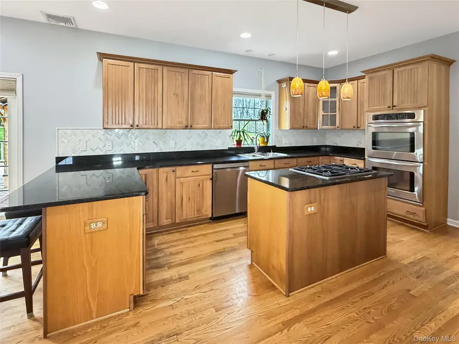 343 North Avenue, Pleasant Valley, NY 12569 - #3