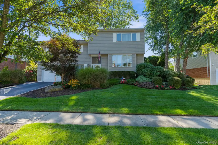 14 Jane Drive, Old Bethpage, NY 11804 - #2