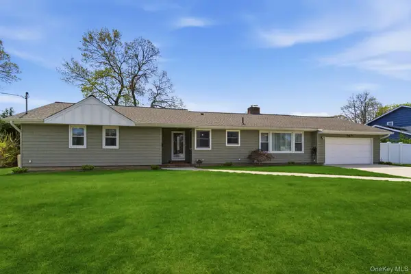 22 Wiggins Street, Ronkonkoma, NY 11779