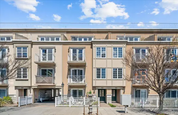 10306 Rockaway Beach Boulevard #3C, Rockaway Park, NY 11694