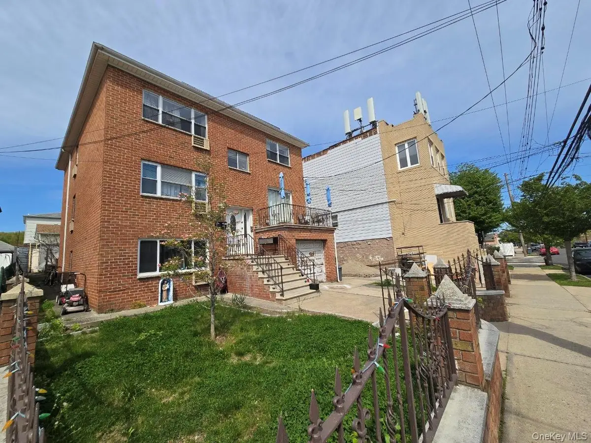 3261 Ampere Avenue, Bronx, NY 10465 - #1