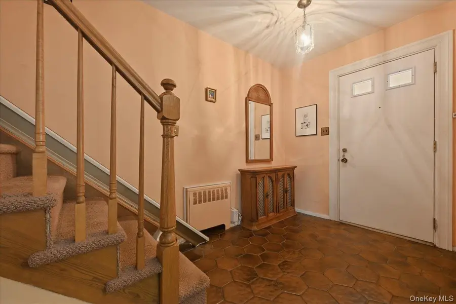 218-37 Grand Central Parkway, Hollis Hills, NY 11427 - #2
