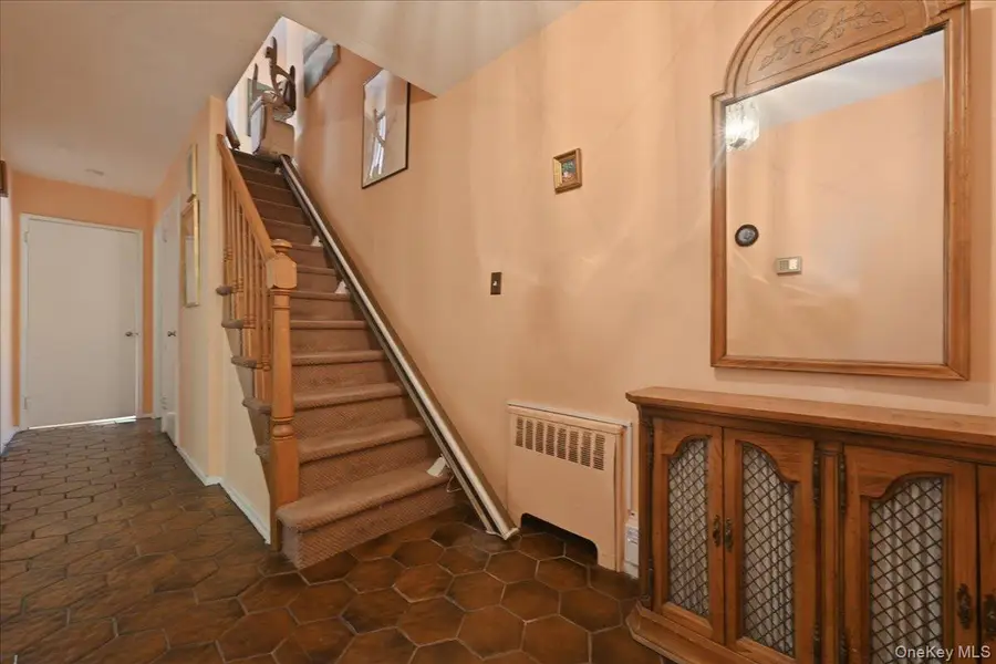218-37 Grand Central Parkway, Hollis Hills, NY 11427 - #3