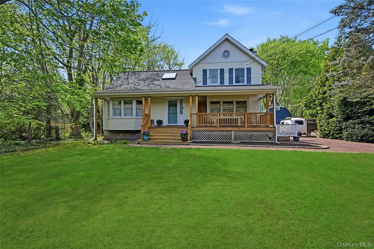 95 6th Avenue, Huntington Station, NY 11746 - #1