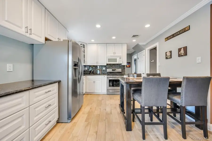 33 Albert Street, Hicksville, NY 11801 - #3