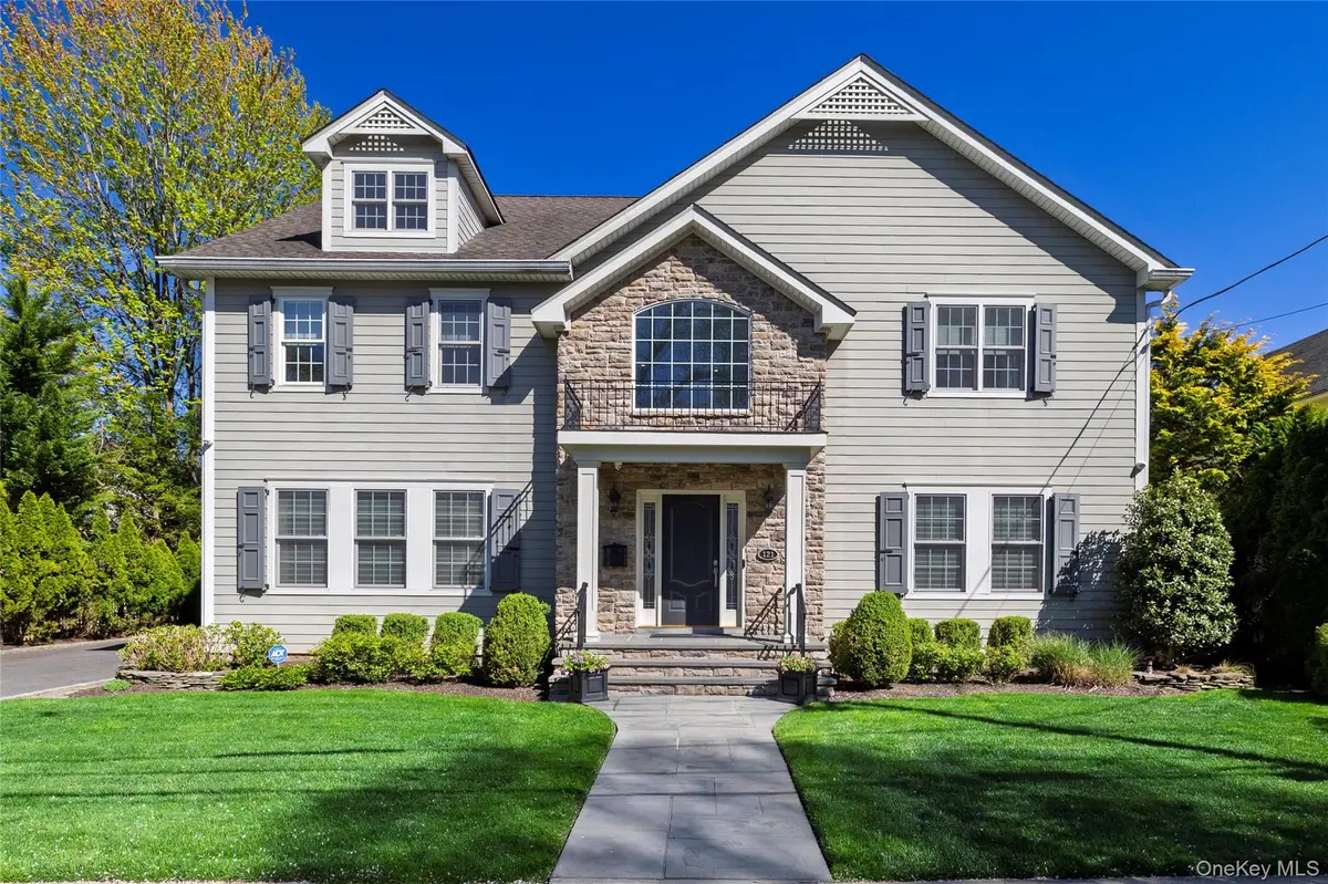 121 Harvard Avenue, Rockville Centre, NY 11570 - #1