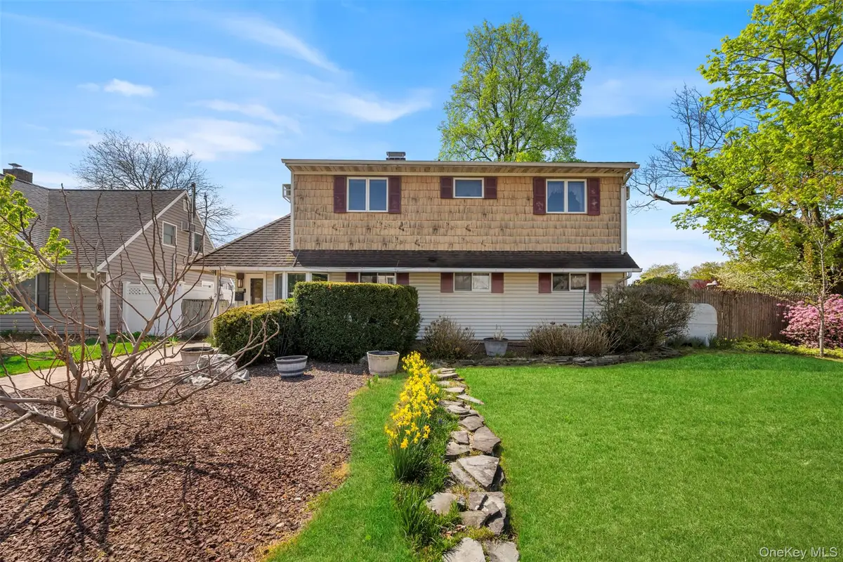2 Bent Lane, Levittown, NY 11756 - #1