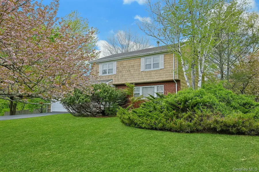 110 Eastview Drive, Valhalla, NY 10595 - #3