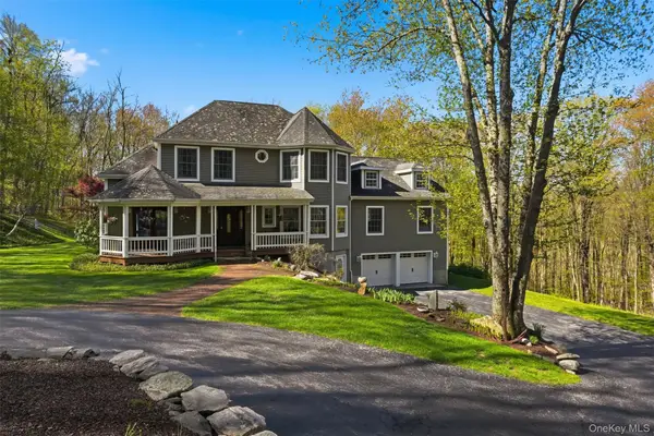 17 Skyview Lane, Mahopac, NY 10541