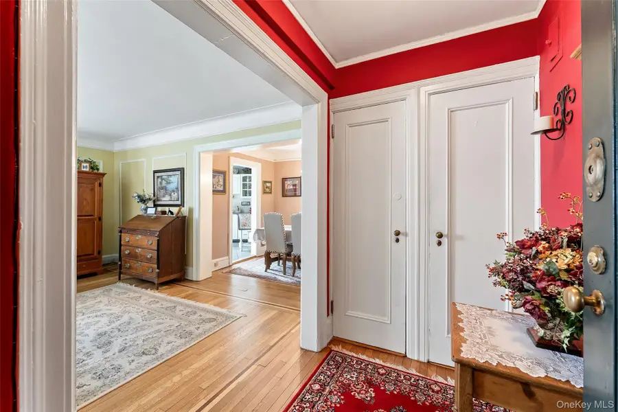 42 Pondfield W #6D, Bronxville, NY 10708 - #2