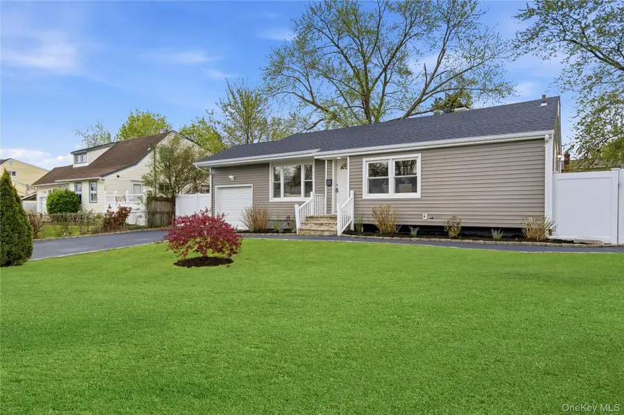 110 Heyward Street, Brentwood, NY 11717 - #3