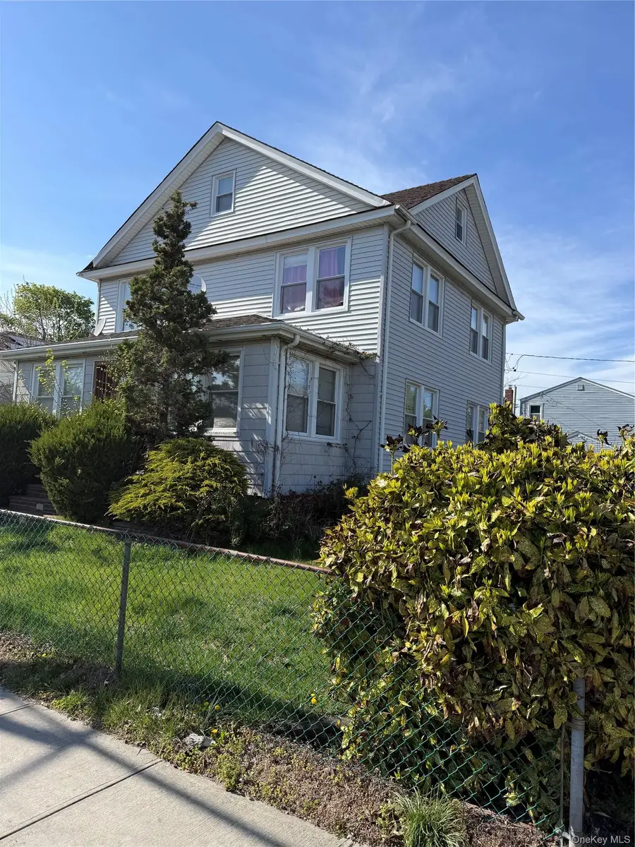 727 Beck Street, Uniondale, NY 11553 - #3