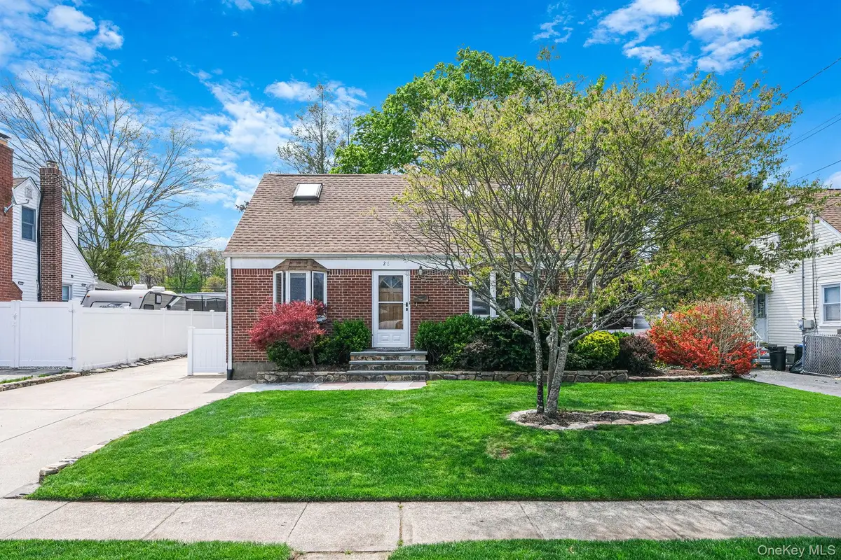 26 Bogart Street, Huntington Station, NY 11746 - #1
