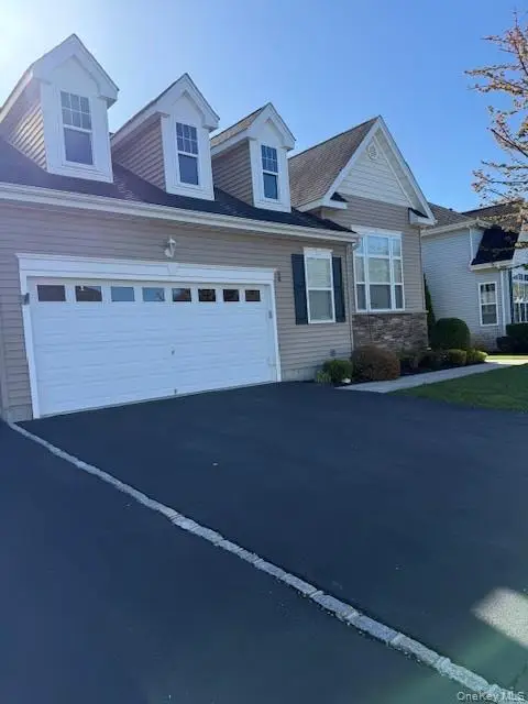 48 Augusta Drive, Medford, NY 11763