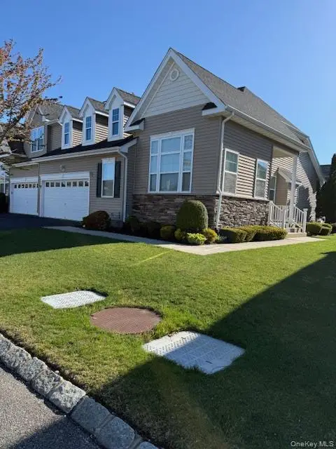 48 Augusta Drive, Medford, NY 11763 - #2