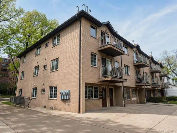 157-18 65th Avenue, Flushing, NY 11367