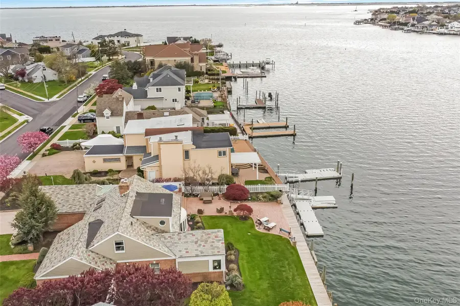 209 W Shore Drive, Massapequa, NY 11758 - #3