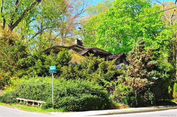 50 Cedar Street, Stony Brook, NY 11790