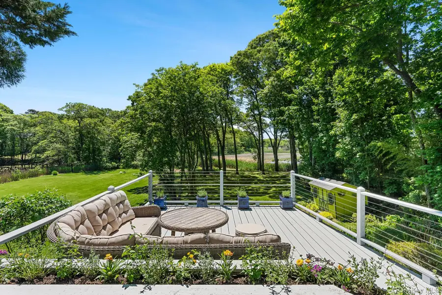 910 New Suffolk Avenue, Mattituck, NY 11952 - #3