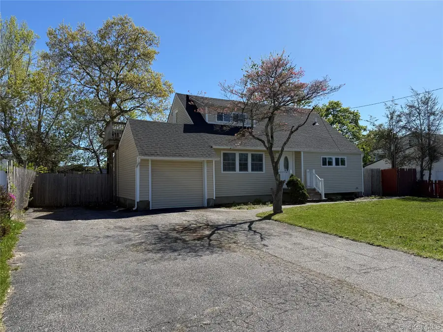 60 Meadowbrook Drive, Brentwood, NY 11717 - #2