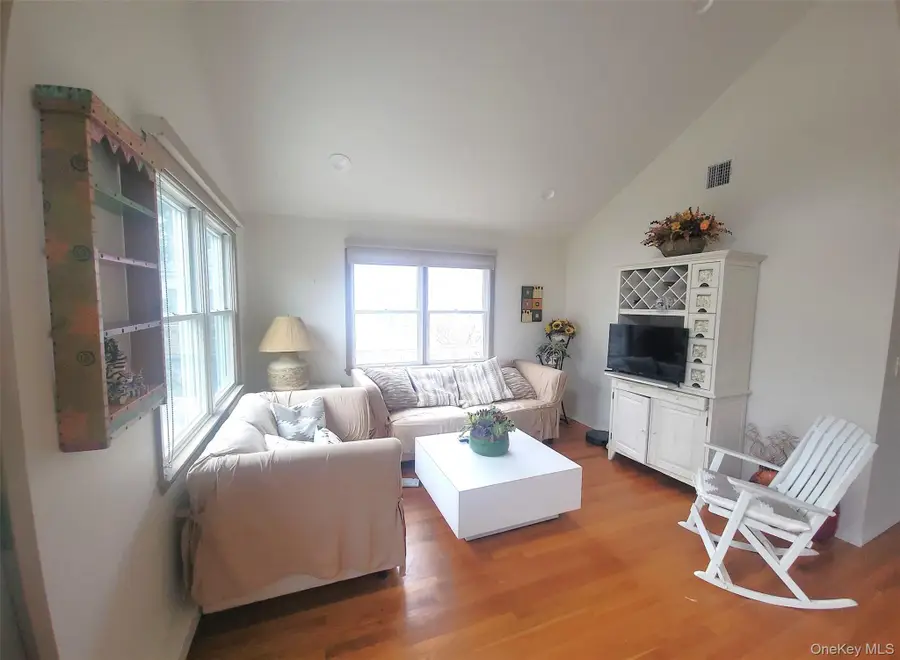 33 Broadway, Islip, NY 11706 - #3