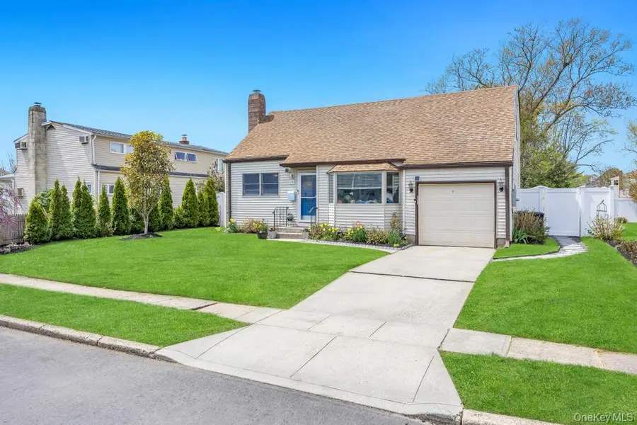 14 Dahlia Lane, Deer Park, NY 11729 - #2