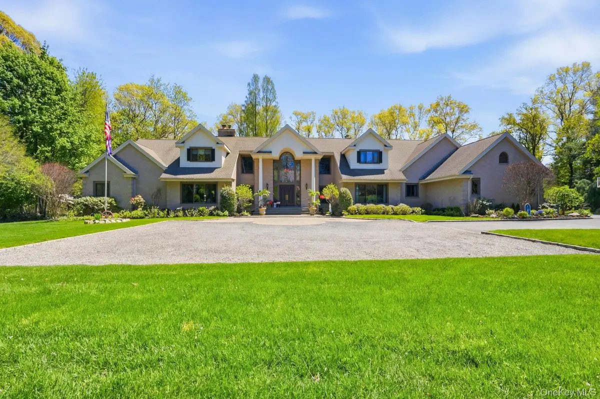 10 Fox Meadow Lane, Huntington, NY 11743 - #1