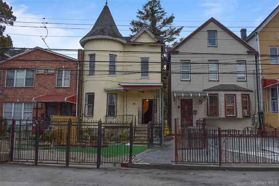 740 E 218th Street, Bronx, NY 10467 - #2
