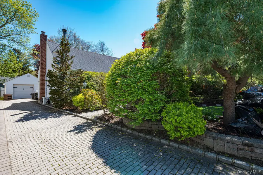 24 Kellogg Place, Huntington Station, NY 11746 - #2