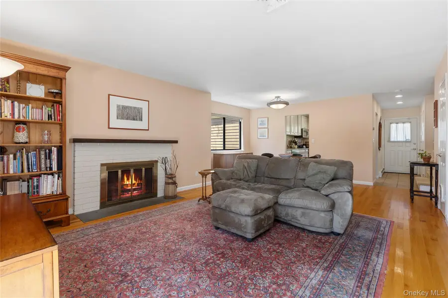 145 Brush Hollow Crescent, Rye Brook, NY 10573 - #3