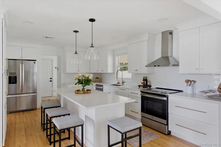 19 Foothill Lane, East Northport, NY 11731 - #3