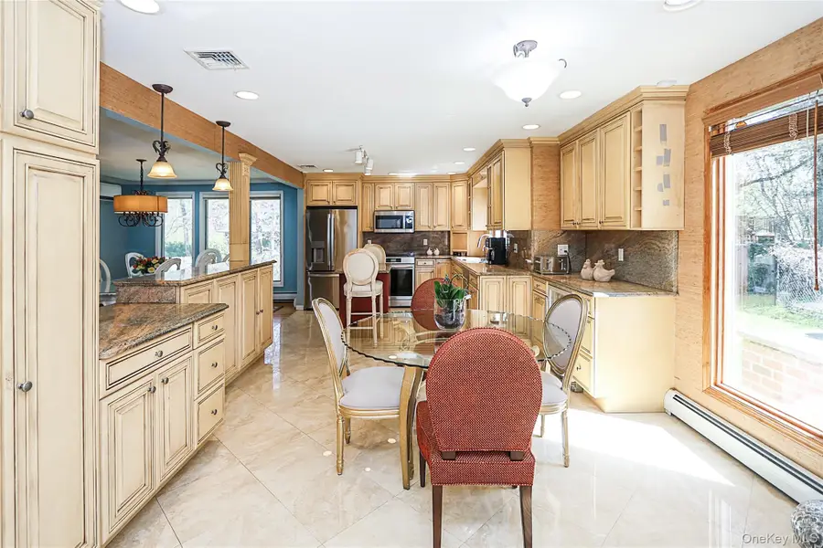 395 Ridgefield Road, Hauppauge, NY 11788 - #2