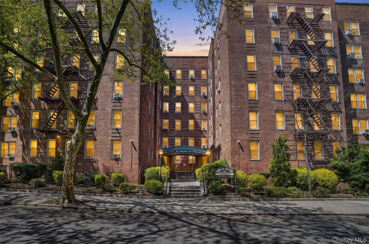 2105 Wallace Avenue #2A, Bronx, NY 10462 - #1