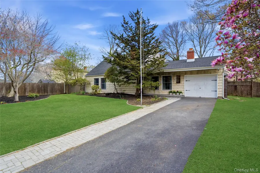 1055 Sipp Avenue, Medford, NY 11763 - #2