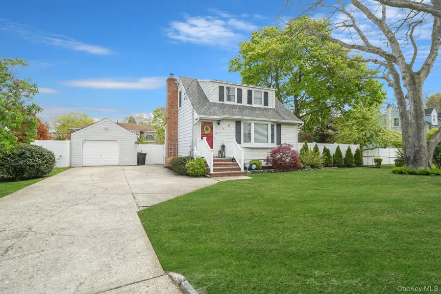 55 Westwood Avenue, Deer Park, NY 11729 - #2