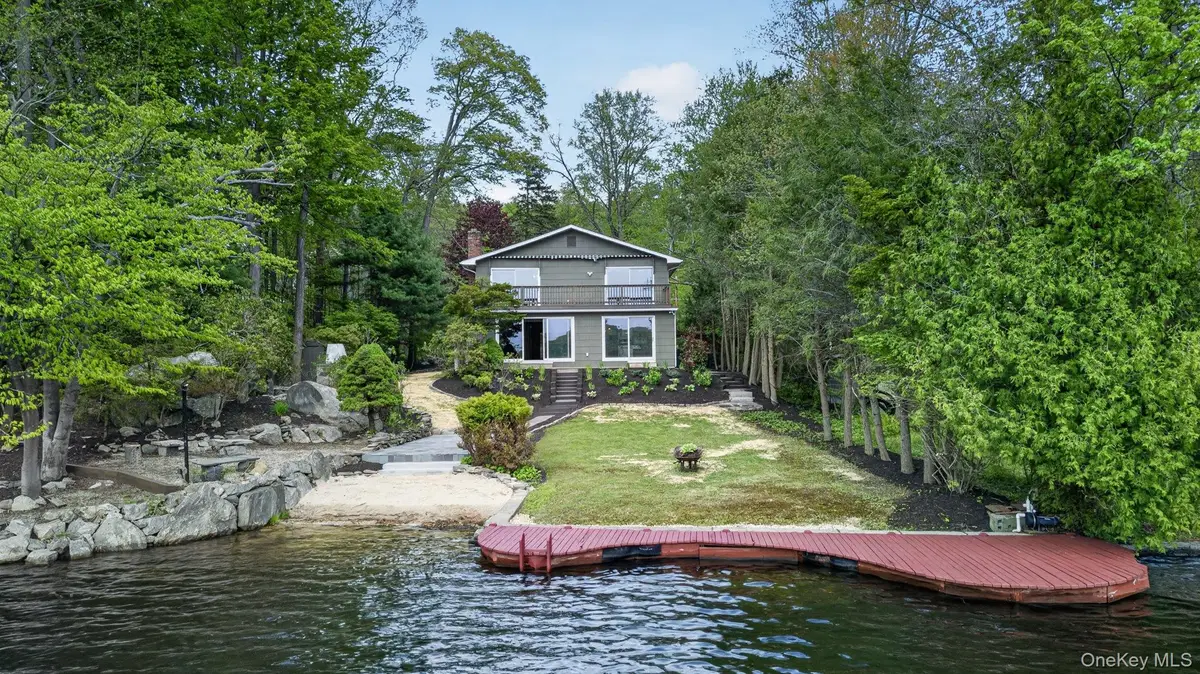 378 Lake Shore Road, Putnam Valley, NY 10579 - #1
