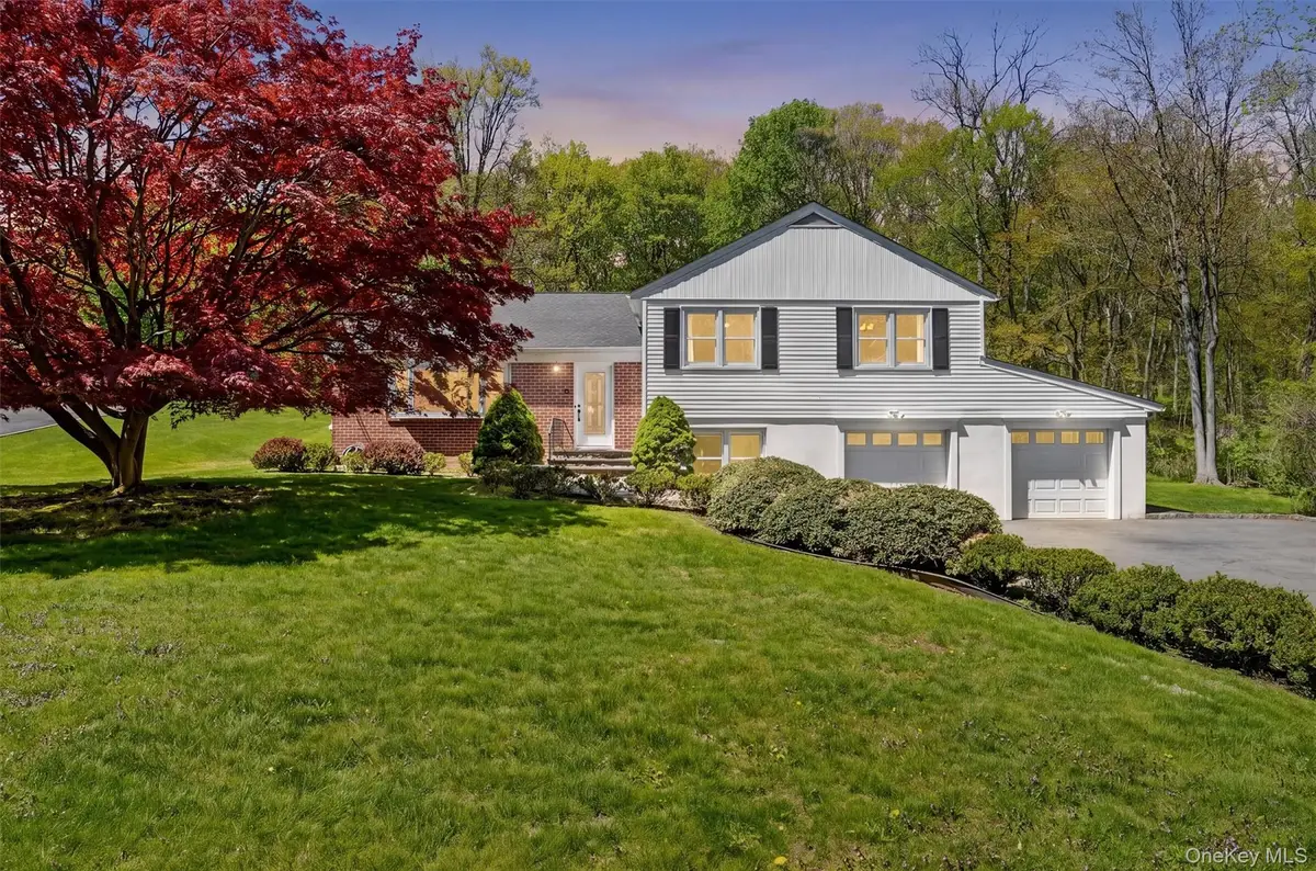 8 Aspen Way, Thornwood, NY 10594 - #1