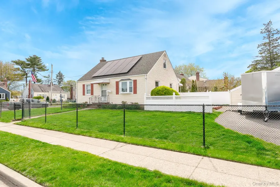 1 Robert Avenue, Massapequa, NY 11758 - #2
