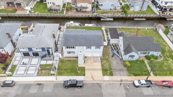 801 S Long Beach Avenue, Freeport, NY 11520