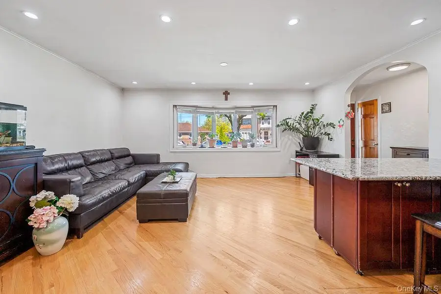 58-12 264th Street, Little Neck, NY 11362 - #2