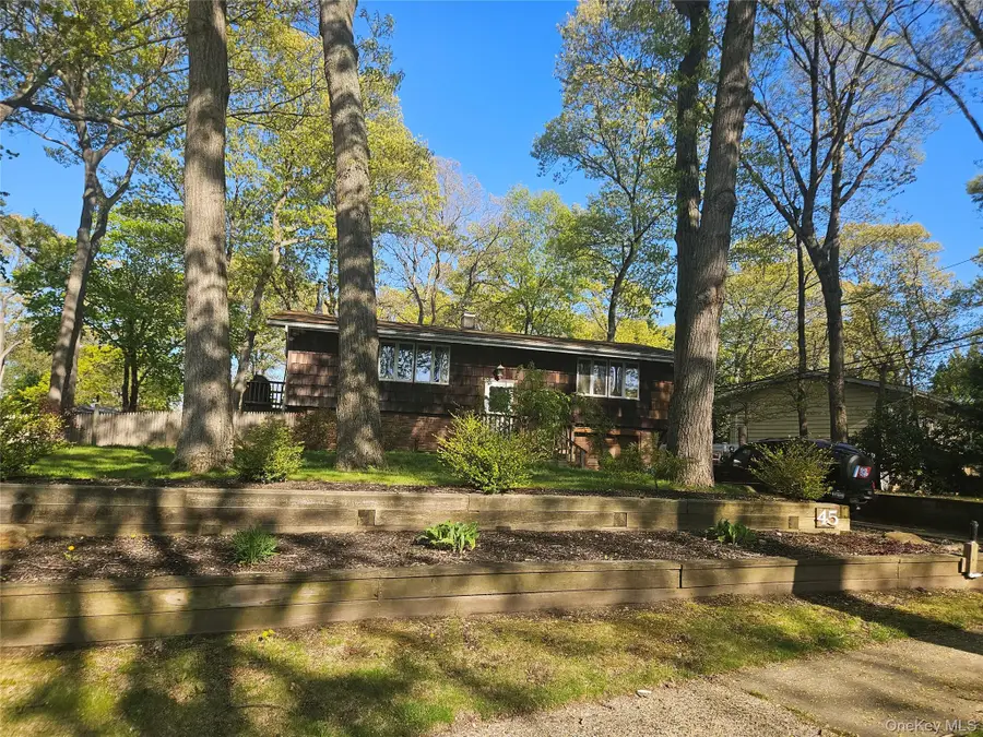 Address Withheld By Seller, Commack, NY 11725 - #2