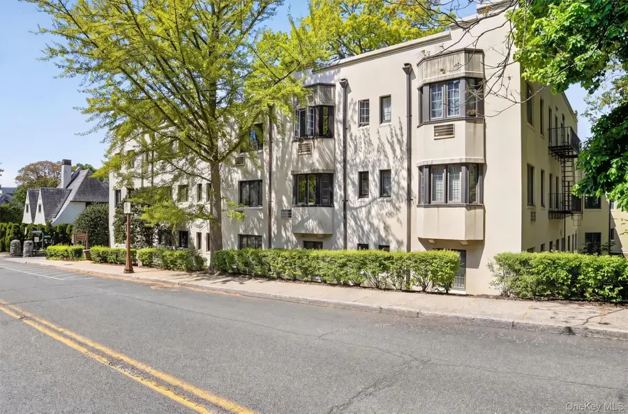 15 Beechtree Lane #1D, Bronxville, NY 10708 - #3