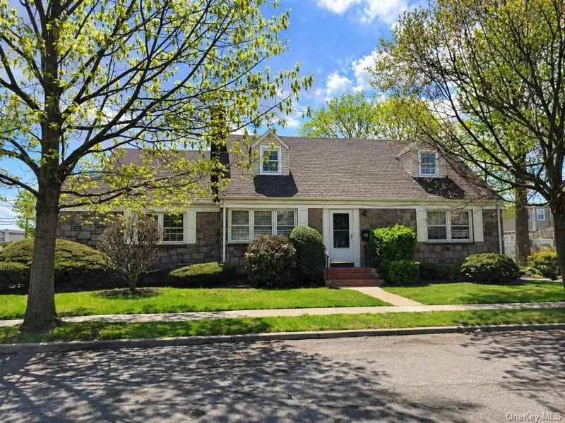 33 Nassau Boulevard, West Hempstead, NY 11552 - #1