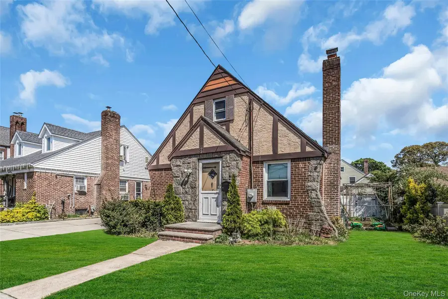 81 Midwood Street, Valley Stream, NY 11580 - #2
